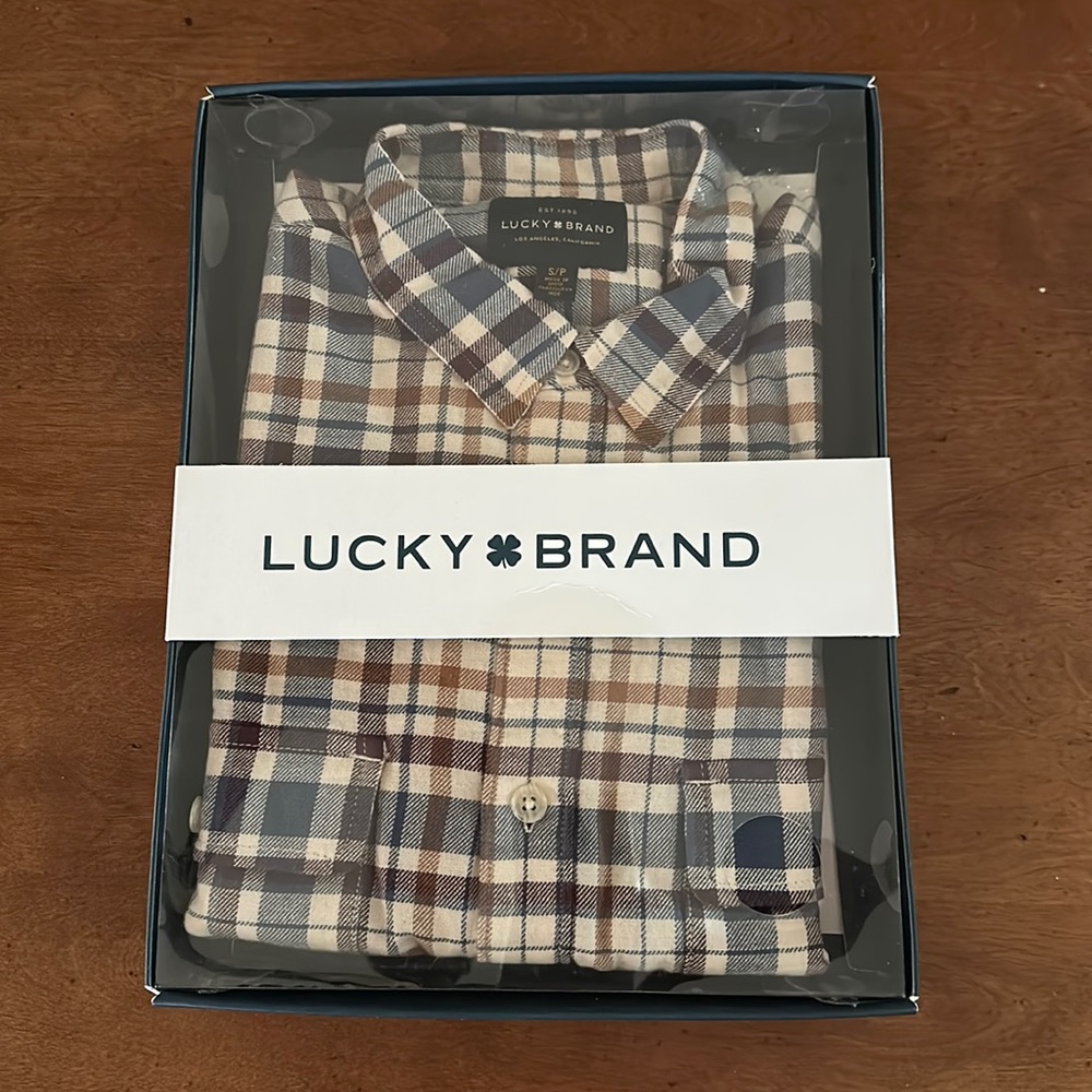 Men’s small Lucky Brand long sleeve flannel plaid button up shirt with gift box